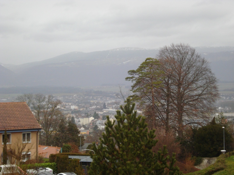 Yverdon-les-Bains sous une épaisse couche de stratus